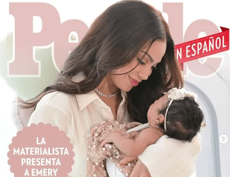 La Materialista presenta a su hija Emery